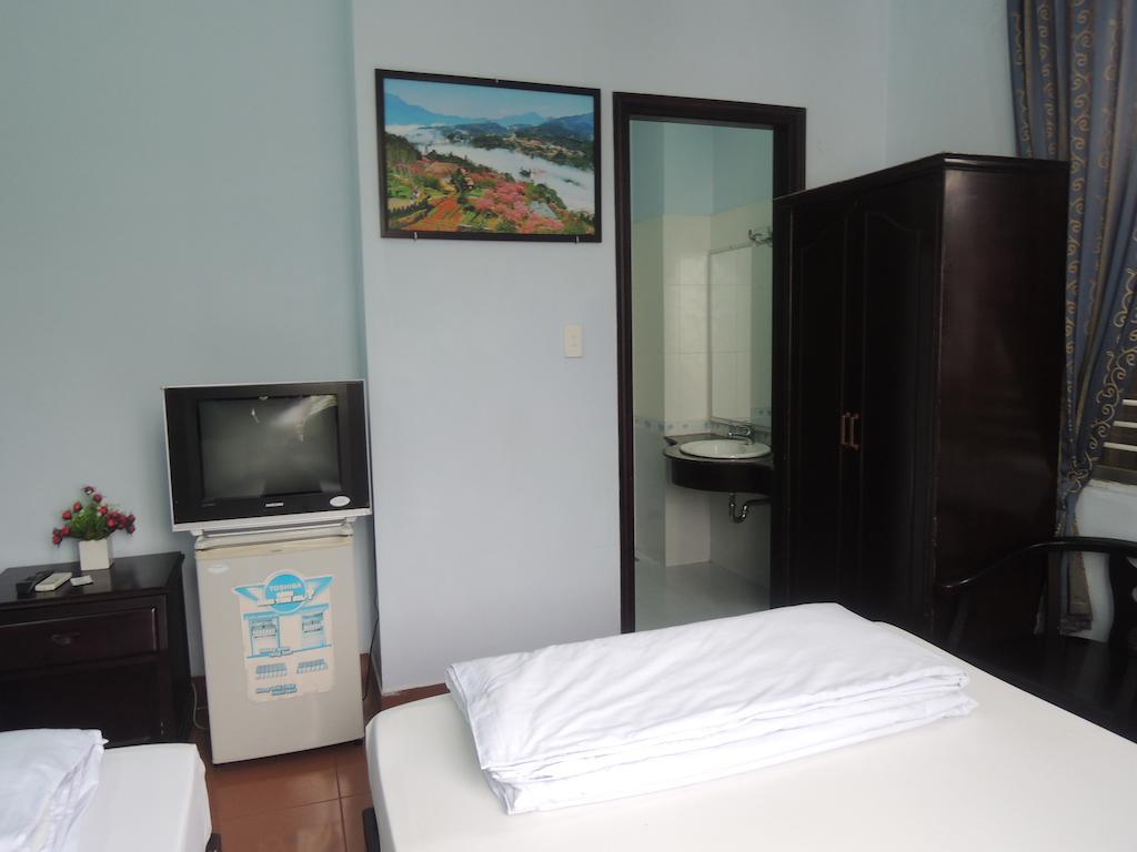 My Hanh Hotel Hue Exterior photo