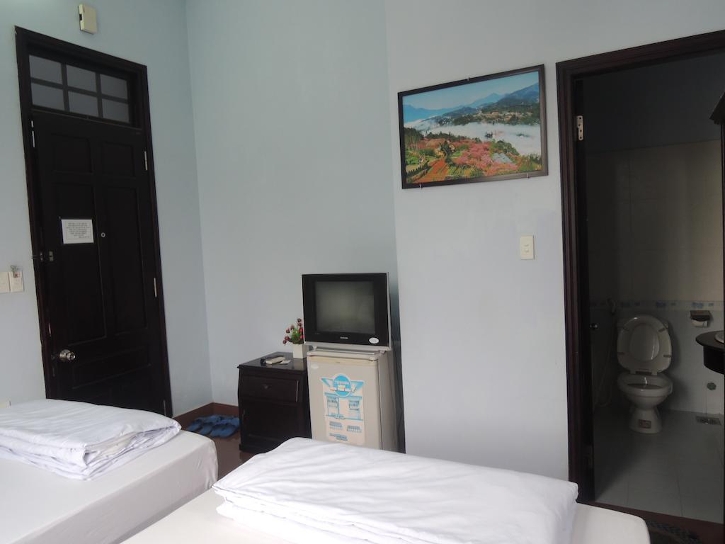 My Hanh Hotel Hue Exterior photo